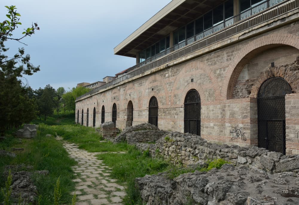 Edificiul Roman cu Mozaic